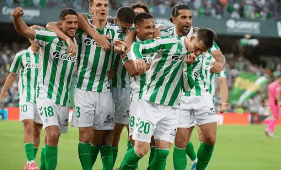 里程碑夜!比利亚雷亚尔复出首秀,葡超集结日刷纪录,媒体盛赞,轮换策略成焦点的简单介绍 里程碑夜!比利亚雷亚尔复出首秀,葡超集结日刷纪录,媒体盛赞,轮换策略成焦点的简单介绍