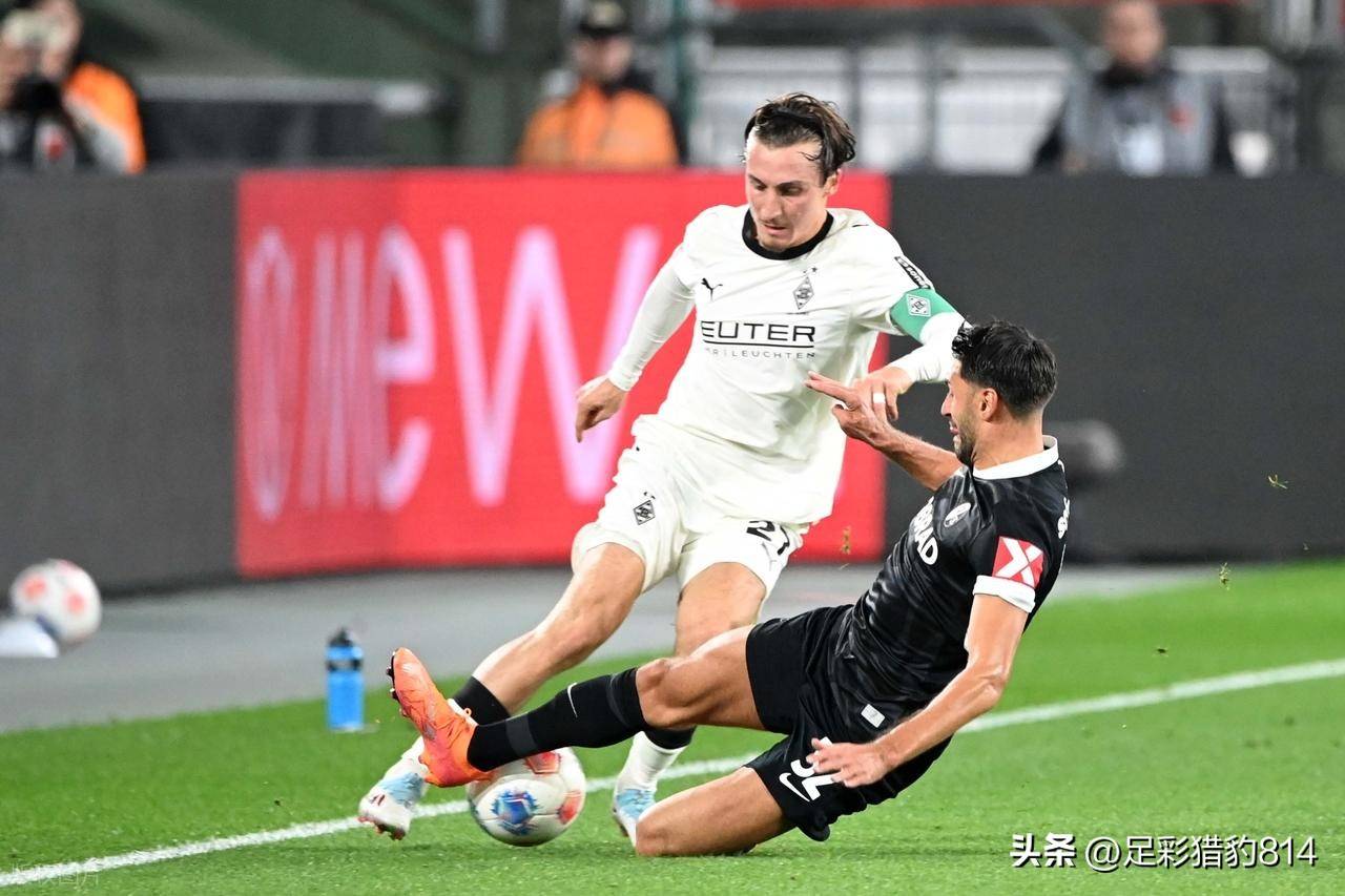 赛后德甲焦点战，阿贾克斯内部沟通，压力陡增，身体对抗强度拉满的简单介绍