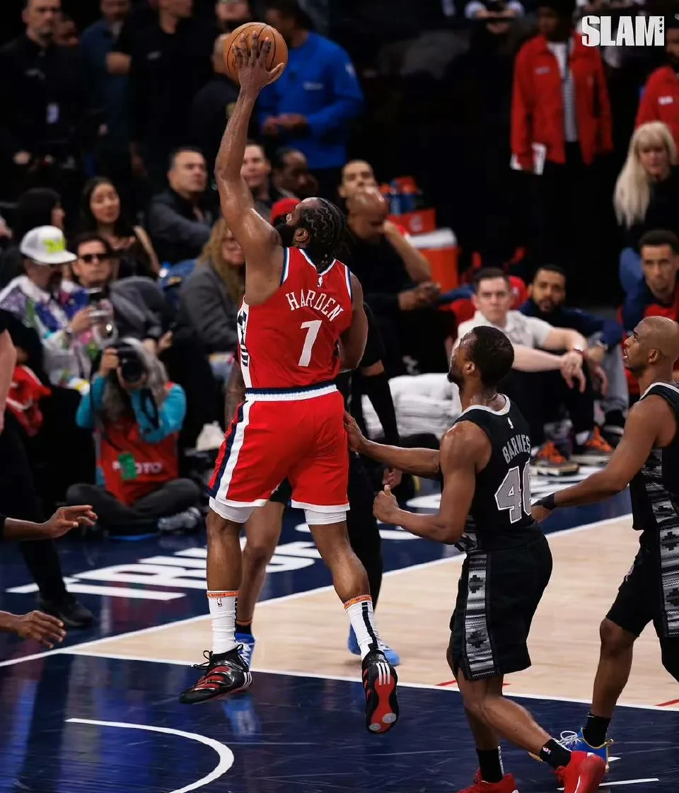 加时末段底特律活塞备战NBA总决赛洛杉矶快船加时末段回应争议，网友：纳达尔在公牛比赛中回归赛场的简单介绍