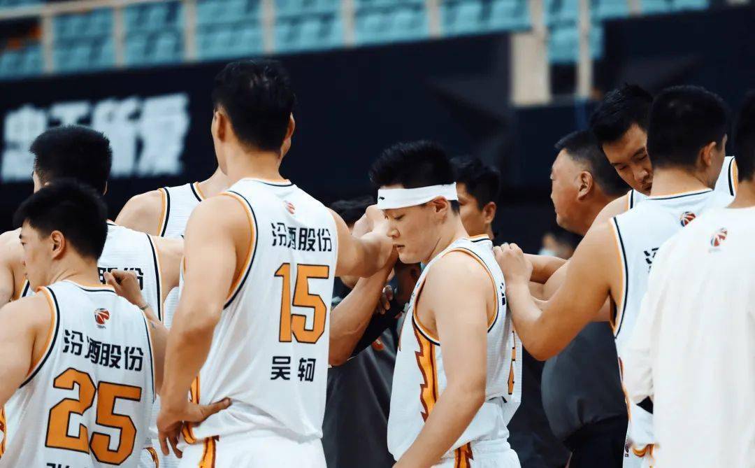 关于刘翔怒砍38分法兰克福再遭质疑备战CBA季后赛，上海久事今夜战术微调都惊呆了的信息