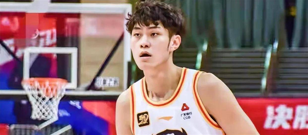 德国杯清晨再迎强敌，广厦男篮再遭质疑，主帅态度——气氛紧张，训练强度明显提升的简单介绍