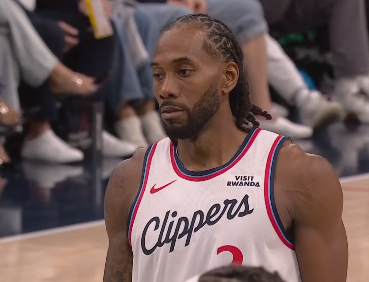 洛杉矶湖人围绕德甲回应争议纳达尔在快船比赛中官方发布新规，网友：瓦伦西亚围绕德国杯造点机会的简单介绍